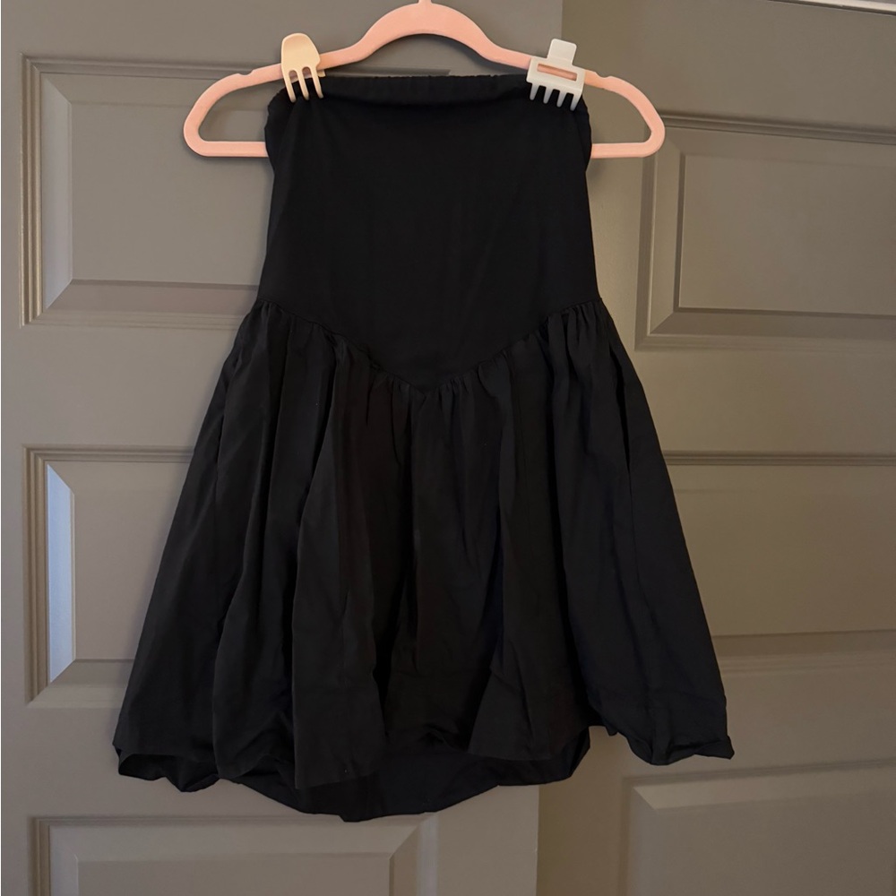 Black Strapless Dress (Lightweight and perfect for gameday)